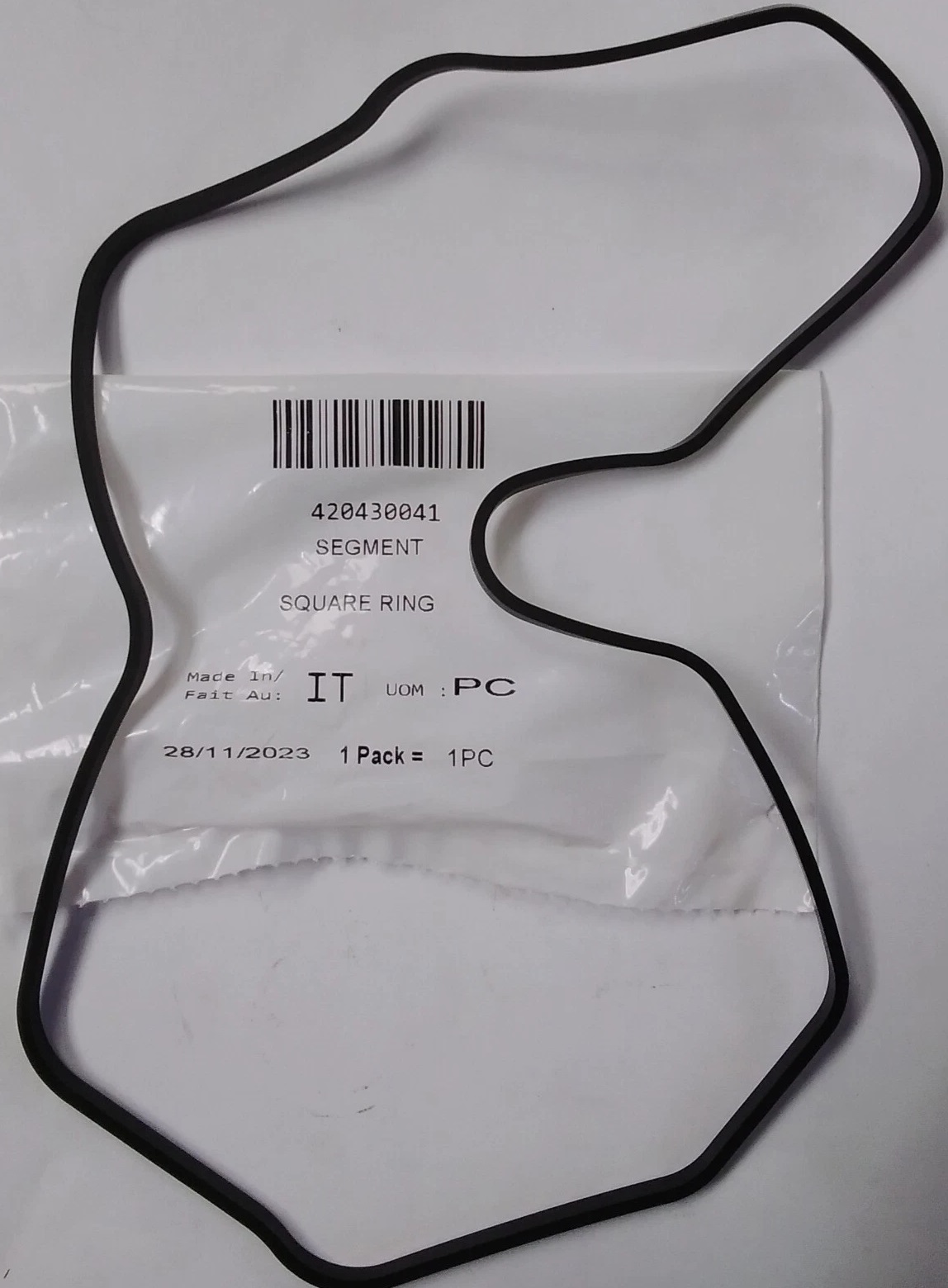 Прокладка крышки двигателя снегохода BRP Ski-Doo 420430041 420430042