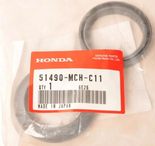 Сальник и пыльник вилки (правая сторона) мотоцикла Honda GL 1800 VTX 1800 51490-MCH-C11