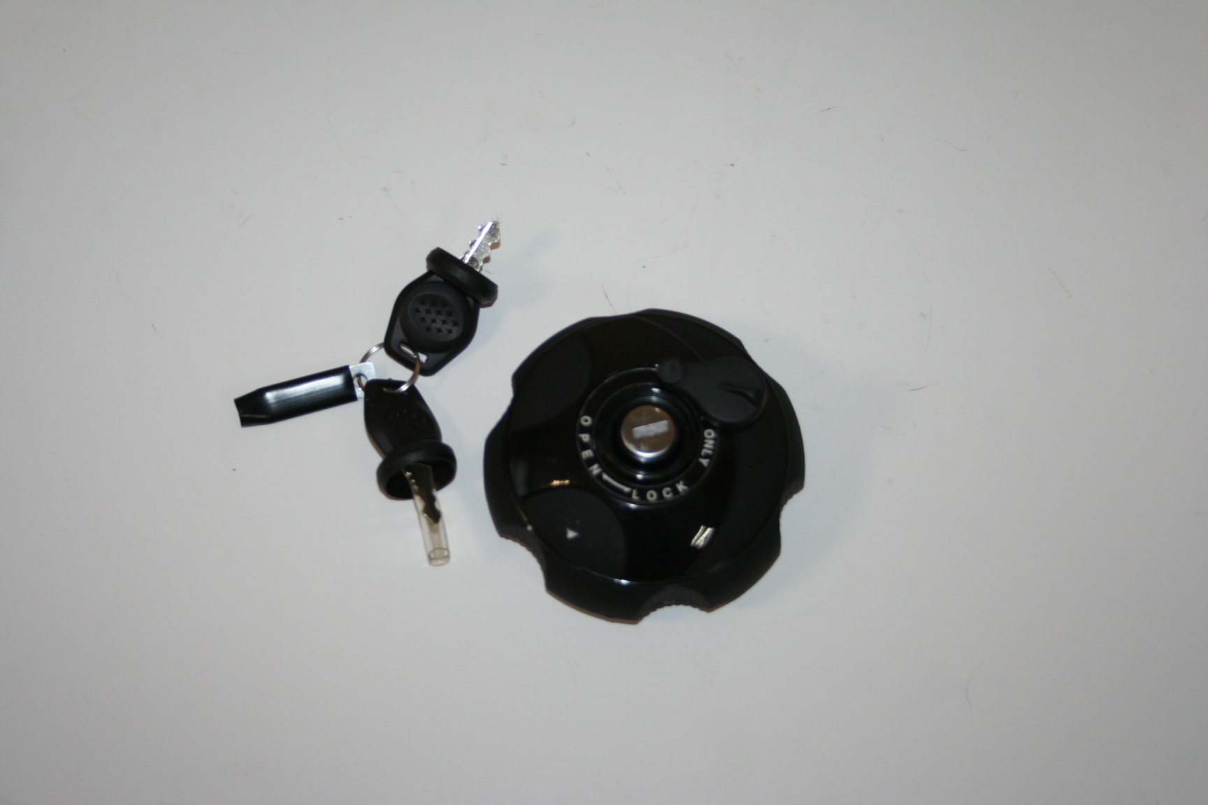 Крышка бензобака для квадроцикла Can-Am BRP Outlander G1, G2 с замком 860200387, 709000267